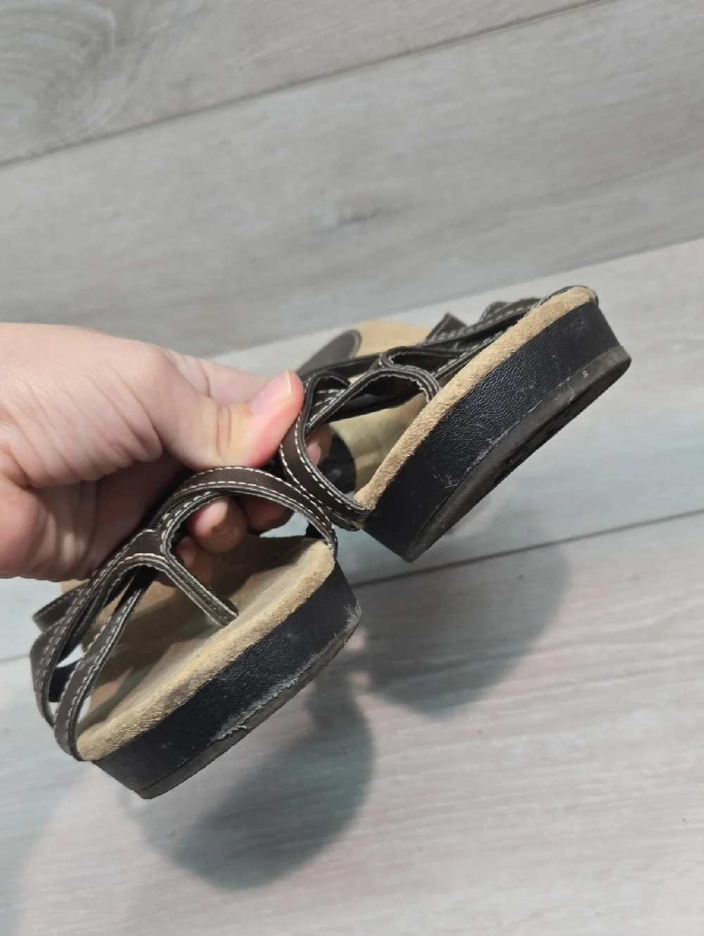 Vintage H T Cakes Y2K Women's Brown Strappy Heeled Sandals Thong Shoes Sz 9.5M